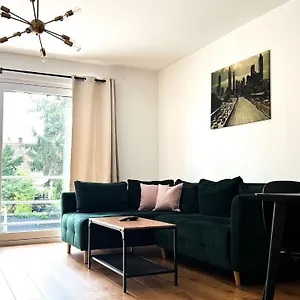 Apartment 2 Zkb In Kueche - Parken - Grosser Tv, City Airport Mannheim